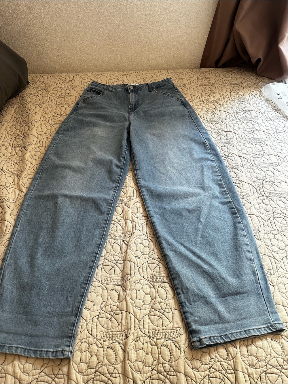 Classic Women's Barrel Leg Jeans in Light Blue size 5/27
